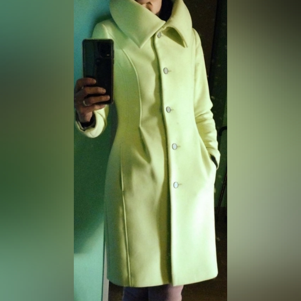 Elegant Yellow Women's Coat
